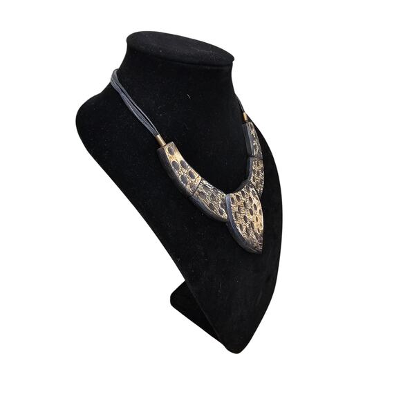 Vintage Mid Century Bib Style Statement Piece Necklace Carved Black Gold Tribal - Picture 2 of 5